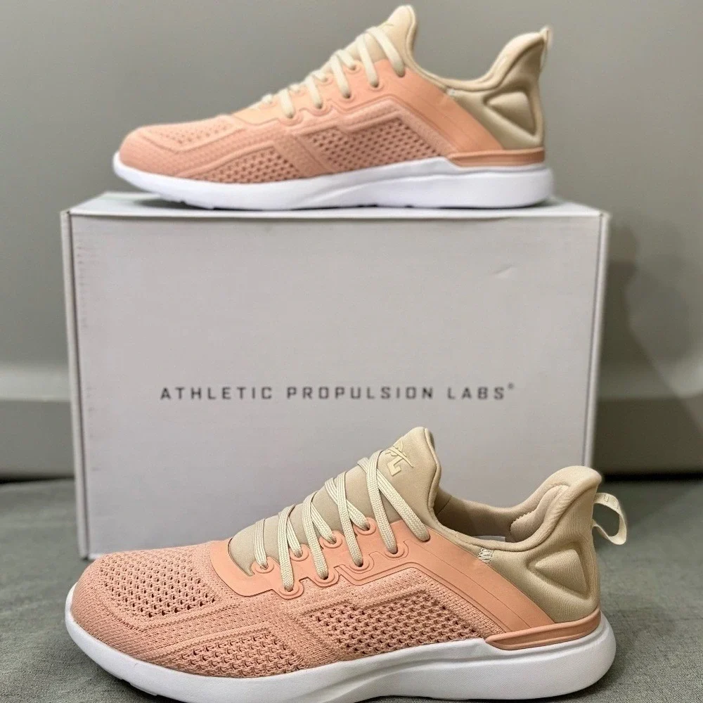 NIB -‎ APL Size 8 Men'sTechLoom Tracer Shoes – Blush/Beach/White